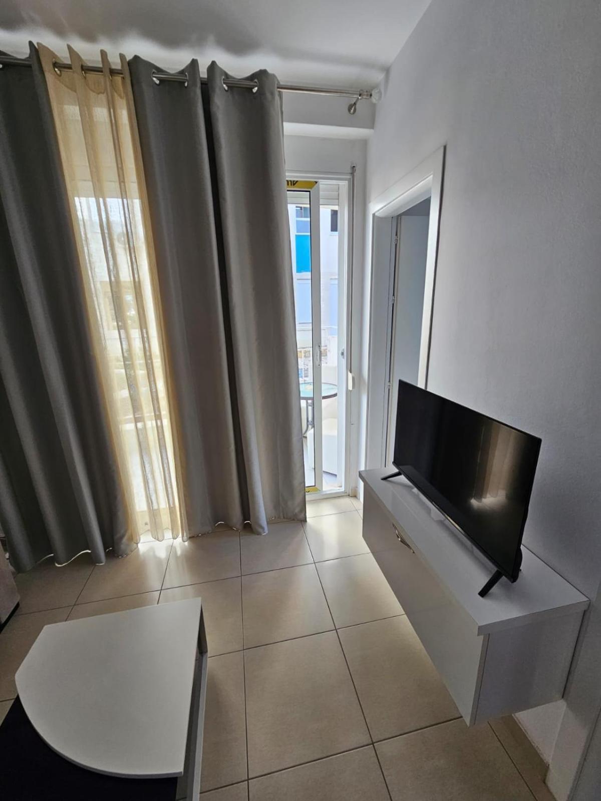 Redsun Apartment Vlorë Exterior foto