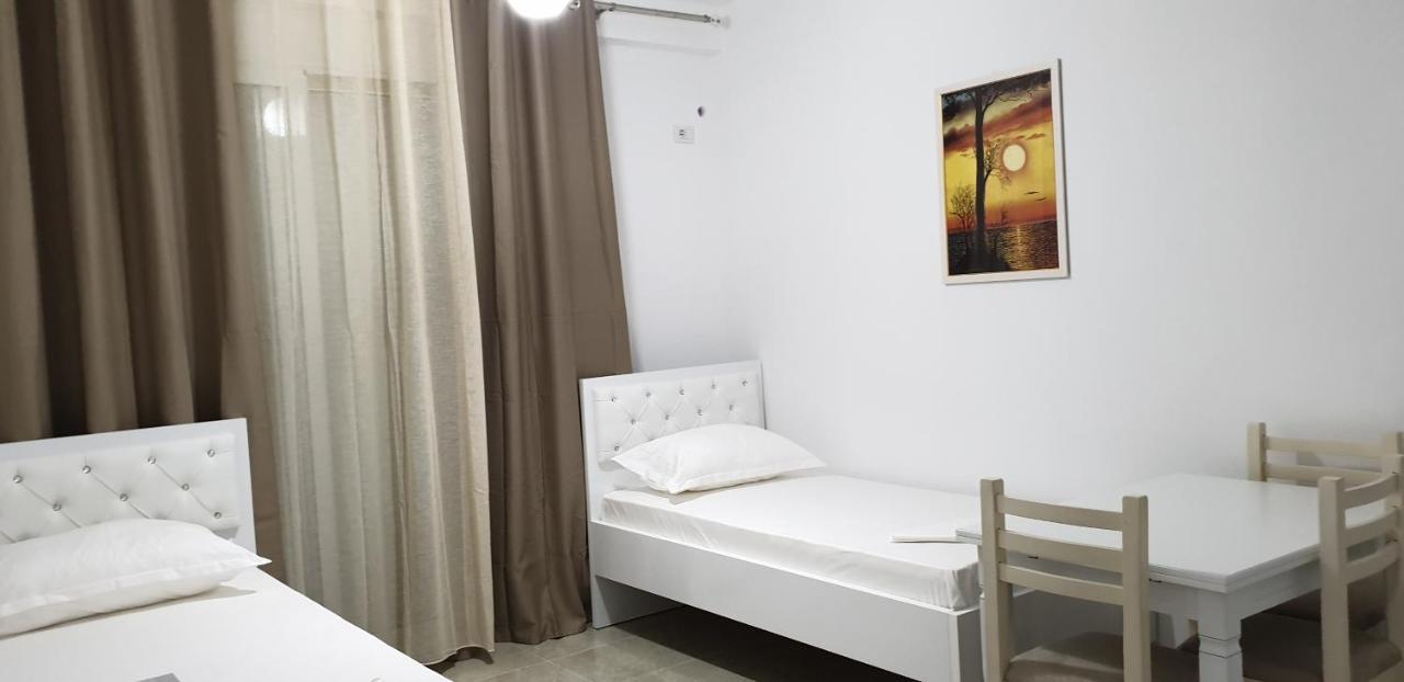 Redsun Apartment Vlorë Exterior foto